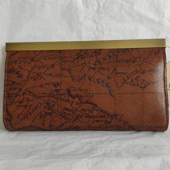 Patricia Nash Leather Cauchy Framed Wallet /w Map Print- Push Lock Closure-NWT - Picture 2 of 8
